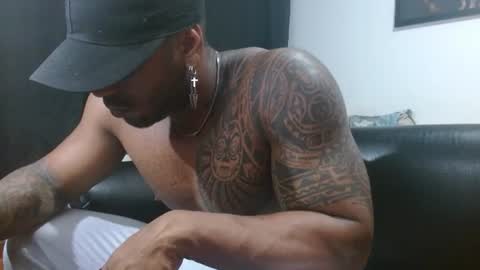 Snapshot of manolofitt chatting on 07-30-26, 11:04 Manolo online show from 07-30-26, 11:04
