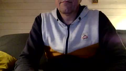 Snapshot of manpower2012 chatting on 04-02-26, 09:34 Manpo online show from 04-02-26, 09:34