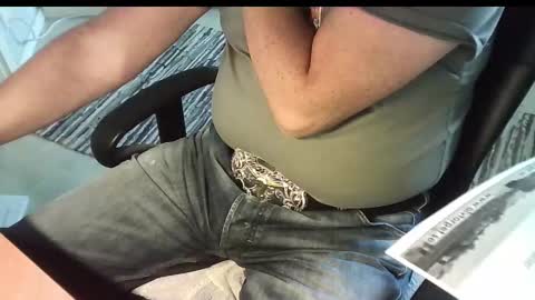 Snapshot of manswed chatting on 09-26-25, 01:26 manswed online show from 09-26-25, 01:26