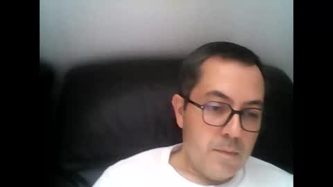 Snapshot of manu5933 chatting on 10-16-25, 11:33 manu5933 online show from 10-16-25, 11:33