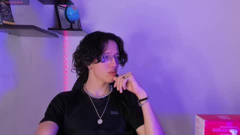 Manuel online show from 11-15-25, 03:37