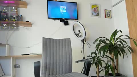 manucute 23  online show from 10-23-25, 03:11