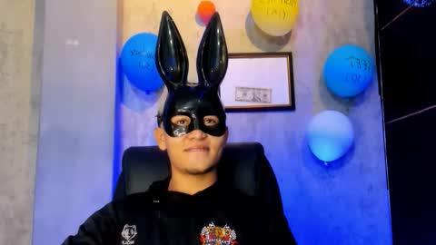 Manuel online show from 11-24-25, 02:00