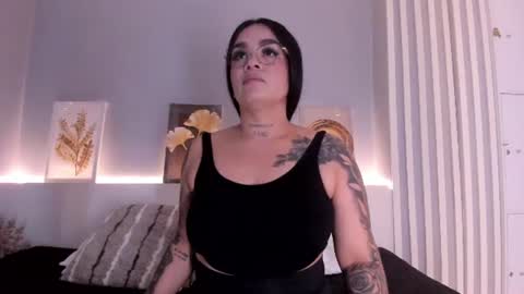 manuela_montes_ online show from 06-13-26, 12:25