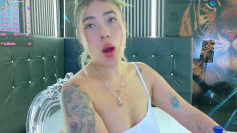 Manuela  online show from 10-02-25, 06:37