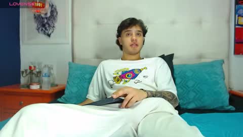 Manuel online show from 03-19-26, 04:38