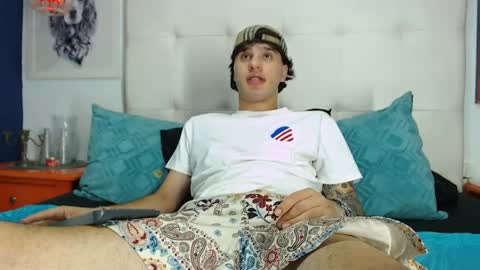 Manuel online show from 04-11-26, 08:29