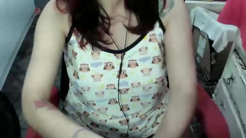 Manu Escarlate online show from 03-25-26, 05:46