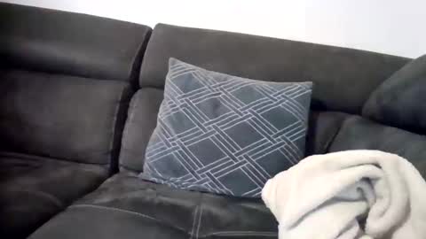 Snapshot of manuv chatting on 09-29-25, 12:05 manuv online show from 09-29-25, 12:05