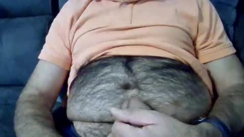 Snapshot of manuv chatting on 12-16-25, 12:48 manuv online show from 12-16-25, 12:48