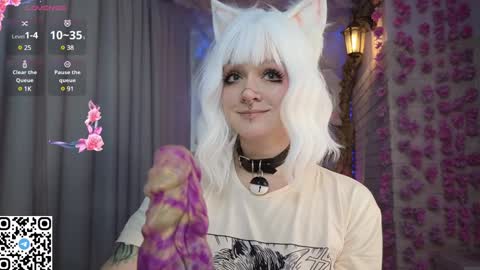 Snapshot of mao_me_meow chatting on 01-18-25, 08:10 Sasha online show from 01-18-25, 08:10