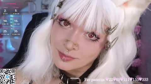 Snapshot of mao_me_meow chatting on 09-10-25, 07:52 Sasha online show from 09-10-25, 07:52