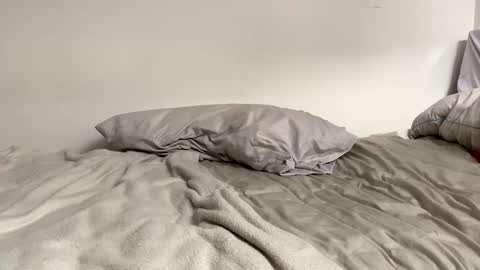 Snapshot of maplefroggy chatting on 01-08-25, 08:50 Maple online show from 01-08-25, 08:50