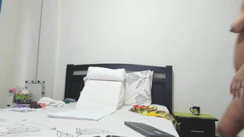 Mara online show from 10-17-25, 02:19