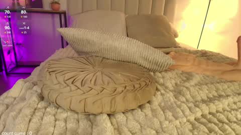Snapshot of mara_santoro chatting on 05-15-26, 11:34 Mara Santoro online show from 05-15-26, 11:34