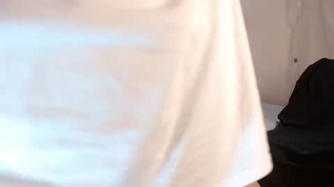 Snapshot of maraa_lee chatting on 06-29-26, 10:32 maraa_lee online show from 06-29-26, 10:32