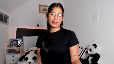 Snapshot of maragirl chatting on 03-12-26, 02:50 Mara online show from 03-12-26, 02:50