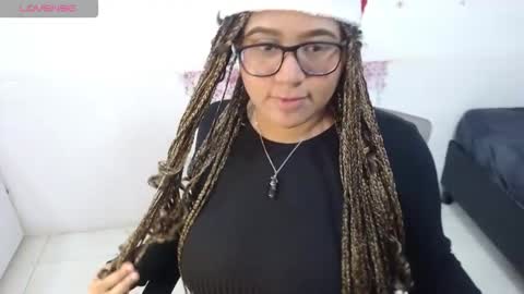 Mara Silk online show from 12-17-25, 03:18