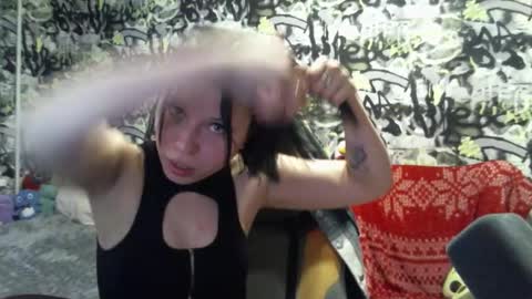 marble_kitten online show from 12-21-25, 08:43