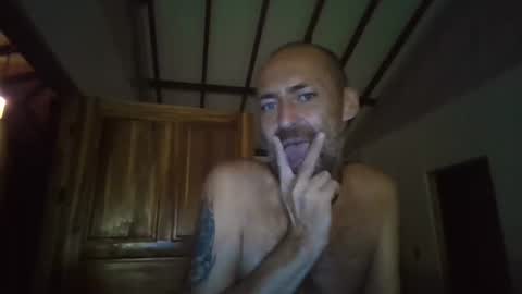 Snapshot of marc_cereza chatting on 10-01-25, 02:06 marc_cereza online show from 10-01-25, 02:06