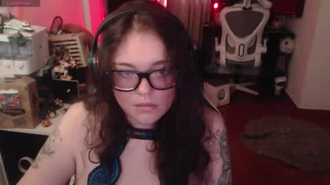 Snapshot of marcela2101s chatting on 05-25-26, 07:31 marcela2101s online show from 05-25-26, 07:31