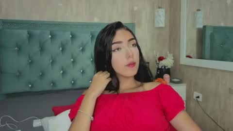 Snapshot of marcelaa_fox chatting on 07-16-26, 08:48 Marcela online show from 07-16-26, 08:48