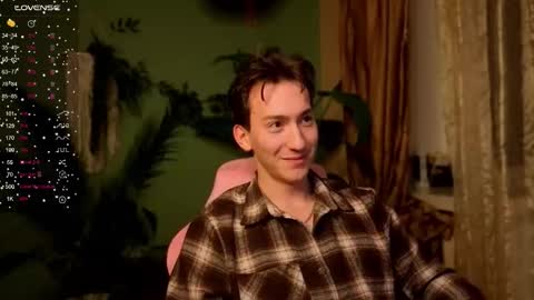 Snapshot of marceline_meow chatting on 02-08-26, 03:26 John online show from 02-08-26, 03:26