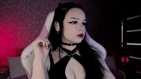 Snapshot of marceline_red chatting on 04-23-26, 12:04 Lady Marceline online show from 04-23-26, 12:04