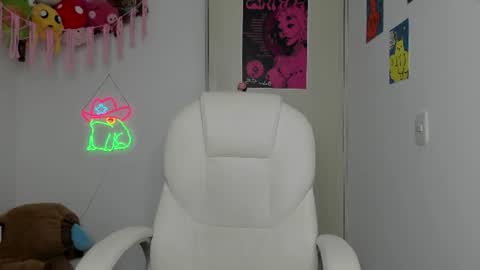 Snapshot of marcelinegh chatting on 07-28-26, 11:05 Marceline online show from 07-28-26, 11:05