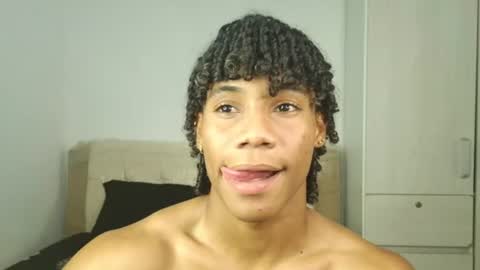Snapshot of marcelo_dosantos77 chatting on 07-12-26, 09:06 MARCELO online show from 07-12-26, 09:06