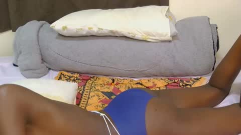 marclyne_cy online show from 03-10-26, 07:13