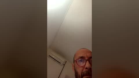 Snapshot of marco05rm682049 chatting on 07-13-26, 04:43 marco05rm682049 online show from 07-13-26, 04:43