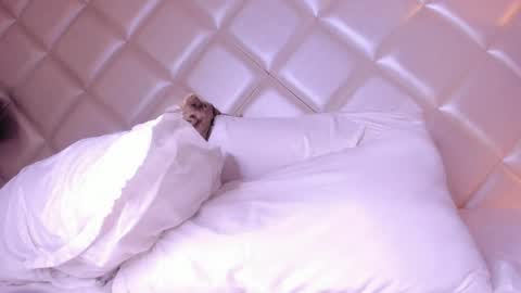 Snapshot of marco_deluxe chatting on 04-25-26, 01:41 marco_deluxe online show from 04-25-26, 01:41