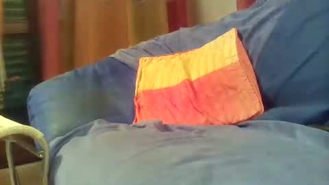 Snapshot of marcocam chatting on 12-17-24, 09:16 marcocam online show from 12-17-24, 09:16