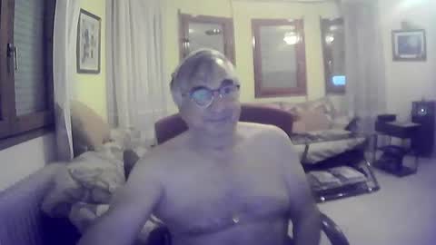 Snapshot of marcos260526 chatting on 06-20-26, 12:47 marcos260526 online show from 06-20-26, 12:47