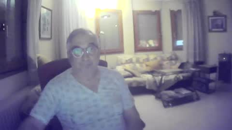 Snapshot of marcos260526 chatting on 07-13-26, 08:44 marcos260526 online show from 07-13-26, 08:44