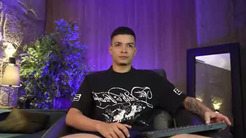 Snapshot of marcoyethan chatting on 06-24-26, 04:33 Marco and Ethan online show from 06-24-26, 04:33