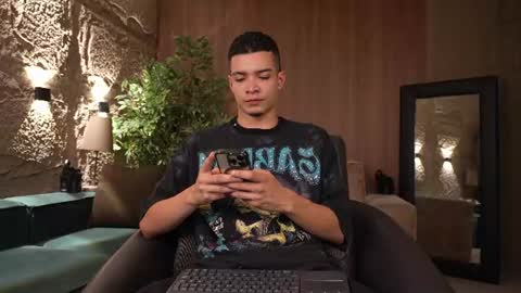 Snapshot of marcoyethan chatting on 06-25-26, 06:18 Marco and Ethan online show from 06-25-26, 06:18