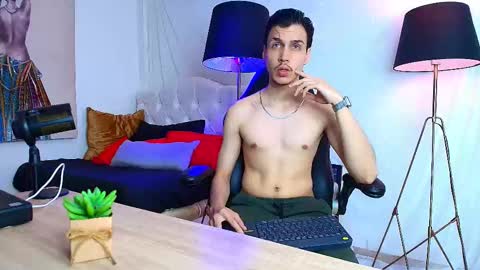 Marcus Hanks online show from 01-12-26, 05:12