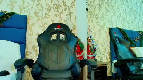 marcus_jeron online show from 12-19-25, 01:23