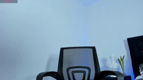 marcus_moreno online show from 11-21-25, 08:18