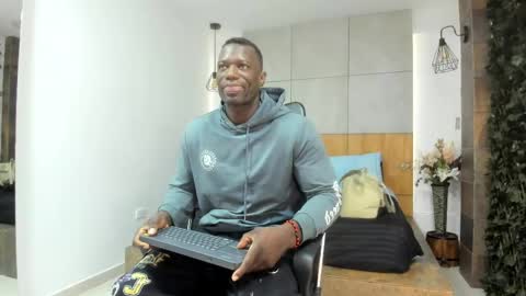 Snapshot of marcusblack_ chatting on 05-19-26, 11:38 Marcusssss online show from 05-19-26, 11:38