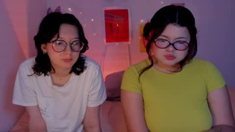 Snapshot of marcy_grey chatting on 03-30-26, 12:55 danna online show from 03-30-26, 12:55