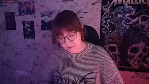 Snapshot of margaret_red chatting on 04-25-26, 01:41 Margaret online show from 04-25-26, 01:41