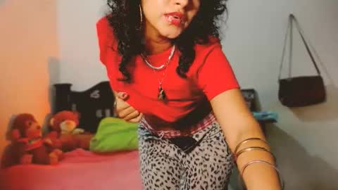 Margareth online show from 10-22-25, 01:50