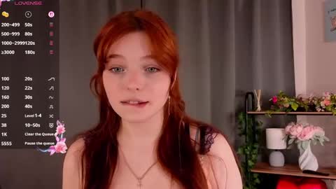 Snapshot of margaretrobinson_ chatting on 04-19-26, 02:05 Maria online show from 04-19-26, 02:05