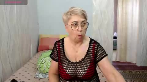 Snapshot of margaretstar chatting on 06-20-26, 09:01 MargaretStar online show from 06-20-26, 09:01
