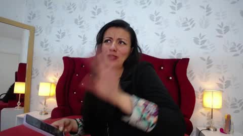 Snapshot of margarettcooper chatting on 11-10-25, 12:15 MargaretteCooper online show from 11-10-25, 12:15