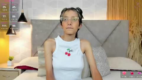 Snapshot of marge_lasander chatting on 06-15-26, 06:54 Aitana online show from 06-15-26, 06:54