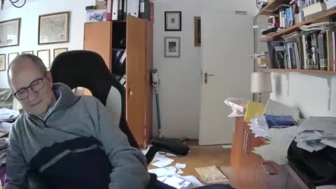 marginalie online show from 02-16-25, 01:49